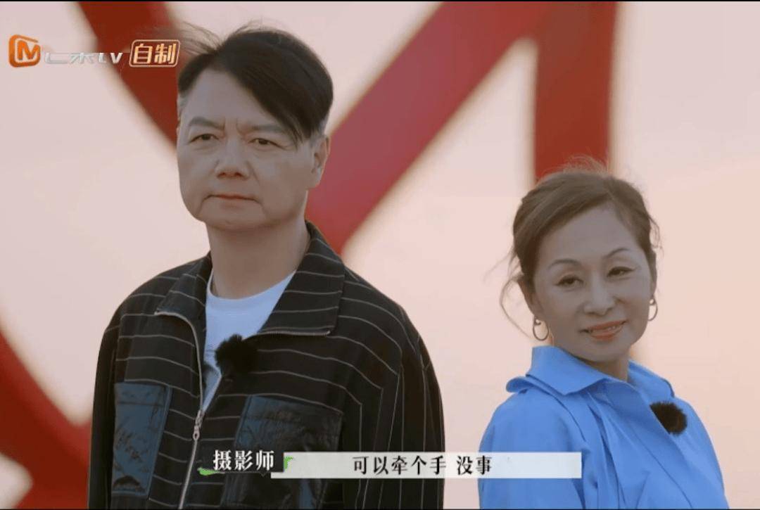 將愛妻海葬！66歲資深男星「憔悴精神渙散」悲慟撒骨灰　公開「兩人相識過程」：百年後去陪她