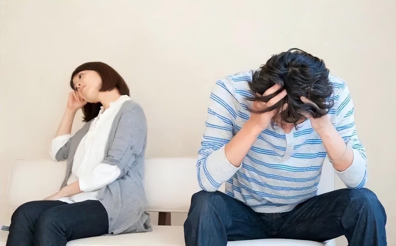 和閨蜜夫妻出遊！閨蜜懷孕不慎落水「竟是老公跳下去救人」　我去後車廂拿乾衣服「一打開崩潰了」