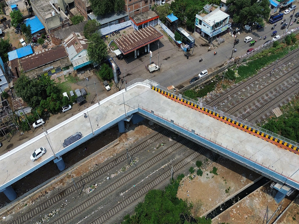 這要怎麼開？斥資6000萬「蓋出90度彎道高架橋」　民眾傻眼「當局回應了」