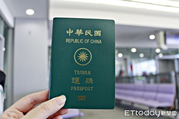 不用請代辦了！外交部宣布「只要符合3條件」在家就能申換護照