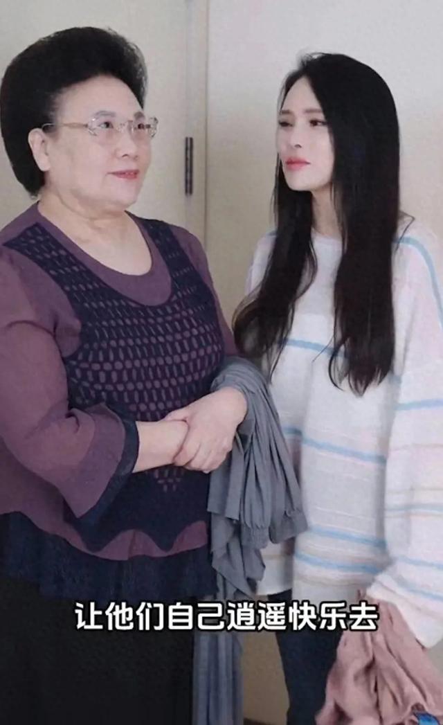 演藝圈神仙婆媳！伊能靜「大老公10歲又是二婚」　婆婆「真性情回答」網看哭：真正的家庭幸福