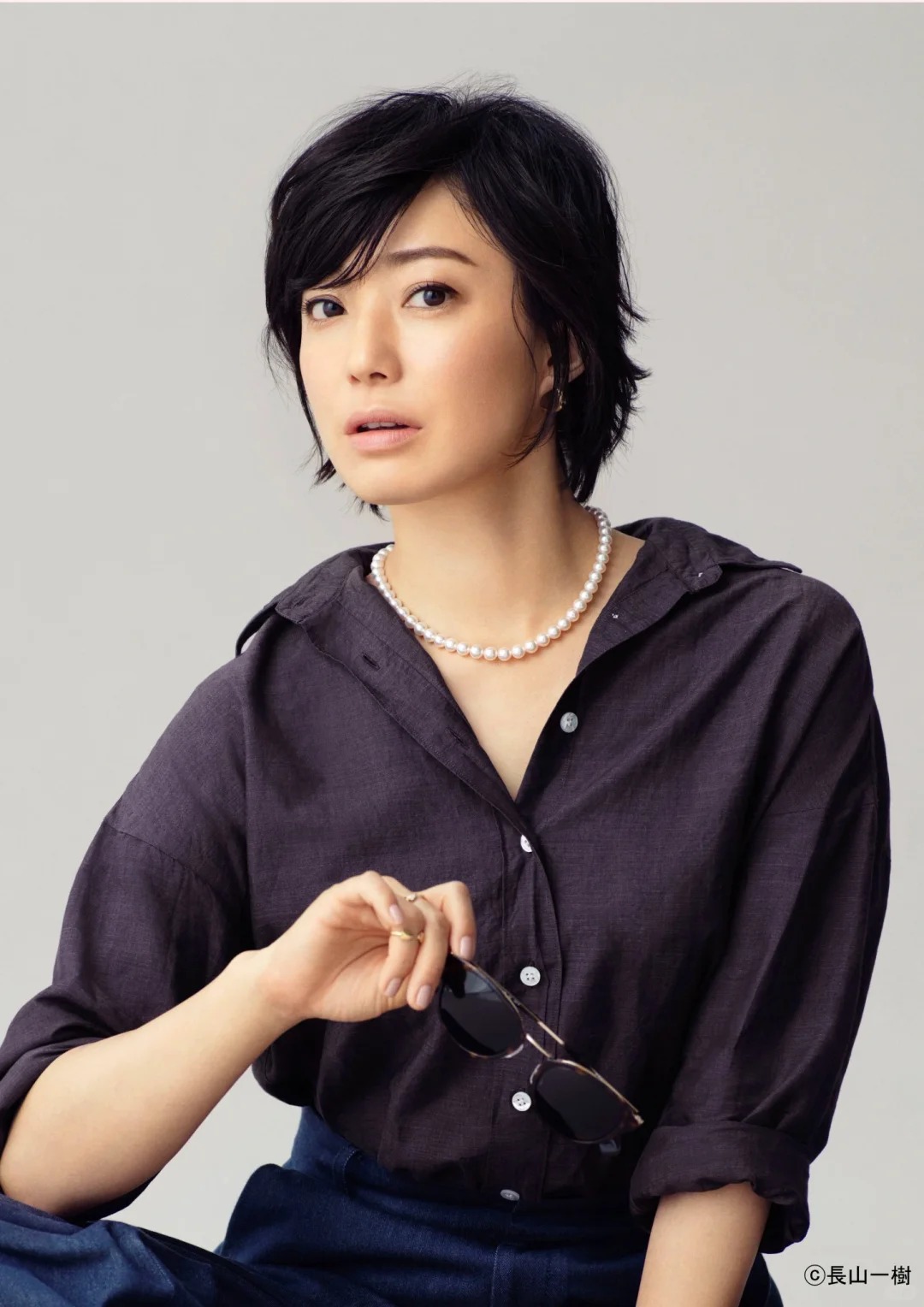 交往3個月就結婚！47歲資深女星「嫁高學歷大咖演員」　私下卻超節儉「騎腳踏車外出購物」