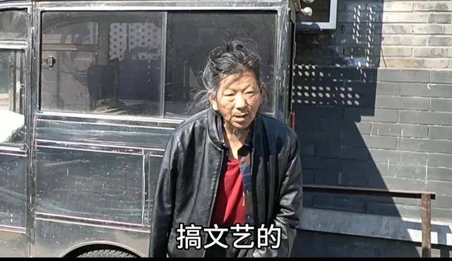 當紅時妻子癱瘓！資深男星「推掉工作照顧她」慘遭車撞　「悲慘現狀曝光」後悔：要有孩子就好了