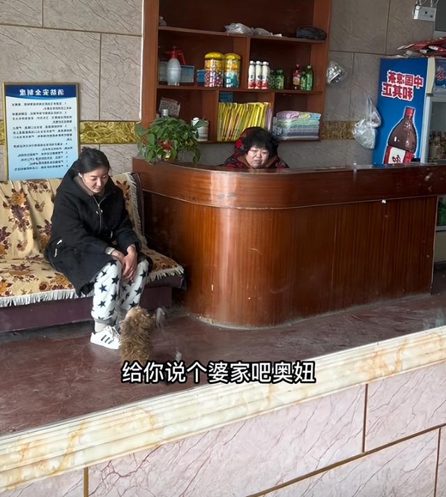 雙親智障殘疾「她扛七口家計」！天未亮開三輪車「吆喝賣菜爆紅」　被譽最美攤販「結局卻超悽慘」