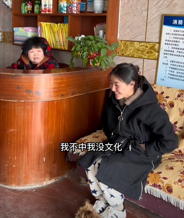 雙親智障殘疾「她扛七口家計」！天未亮開三輪車「吆喝賣菜爆紅」　被譽最美攤販「結局卻超悽慘」