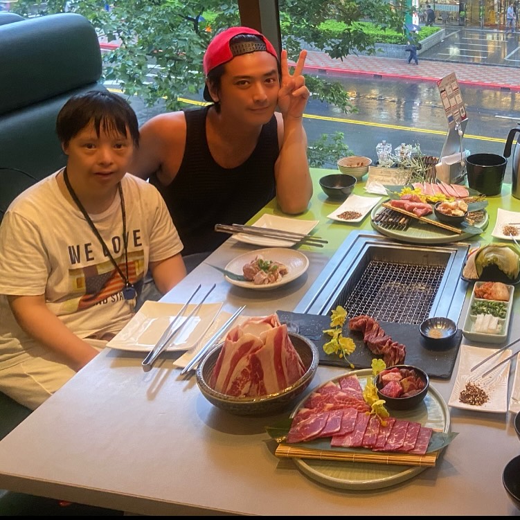 才剛拿金曲獎！43歲大咖男星「淚曝送走摯愛」　曾心碎喊：「能不能再撐一下...」