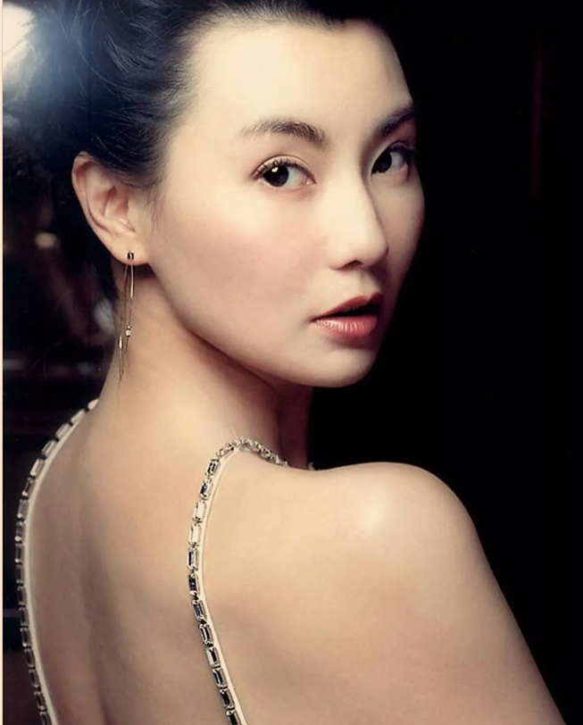 曾苦戀梁朝偉！亞洲影后「息影21年」國外現蹤　60歲未婚「狀態如少女」把生活過成詩：身邊多了他