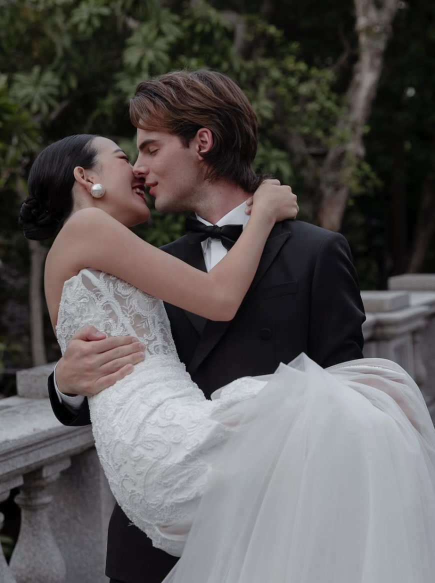 遇到一生摯愛！演藝圈大咖夫妻「20歲愛女宣布結婚」　驚喜復刻「20年前父母婚紗照」完美繼承媽媽美貌