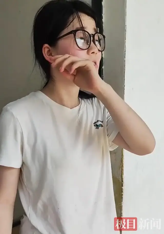 放暑假沒出去玩！15歲貼心女孩陪爸工作「幫裝冷氣」　體會父母辛苦：謝謝爸媽
