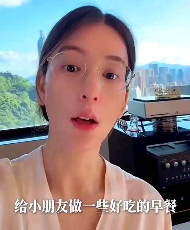 嫁大22歲天王！模特嫩妻「肚裡喜迎第三胎」　挺孕肚現身「38歲私下狀態驚人」