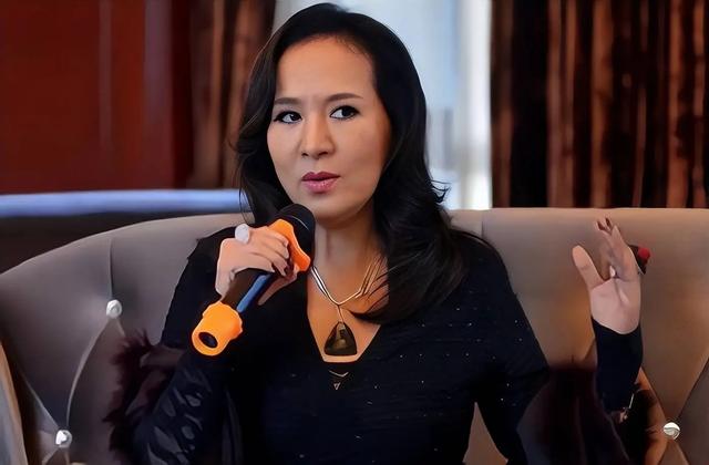 當年紅遍歌壇！66歲資深歌后「為愛放棄國籍」赴美結婚　6年後「黯然回到家鄉」卻慘遭抵制
