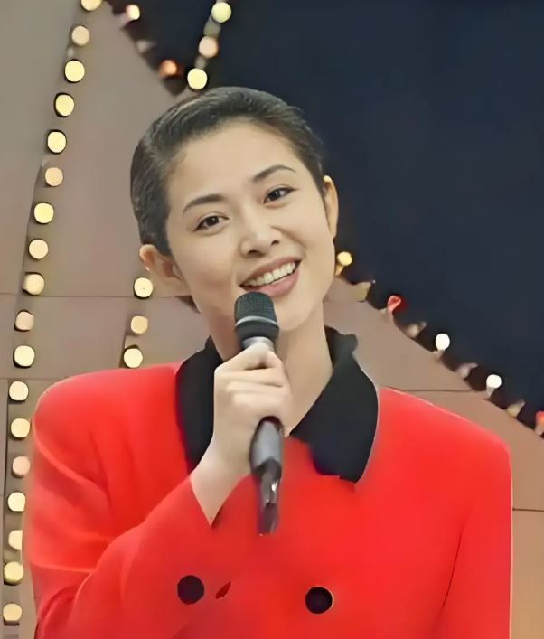 曾被譽為東方美人！資深女星被爆整形「五官超詭異」　她喊冤「自然衰老」：瘦了20公斤