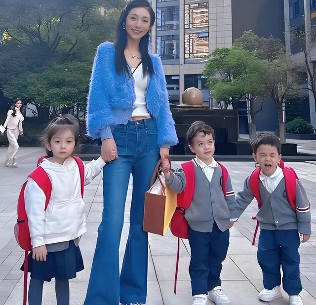 堅持不結婚！36歲美女「買英國優質男蝌蚪」生混血3胞胎　「挨批崇洋媚外」7年後近況曝光