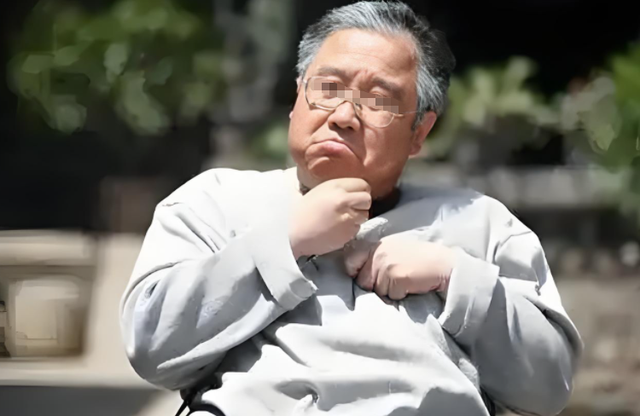 大腦開始萎縮「走路會知道」？如果出現「5種狀況」速速就醫！