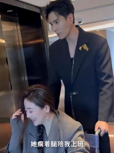 「靠一部戲」紅遍全國！二婚「戴塑膠戒指」被酸：嫁軟飯男　今丈夫爆紅「寵她到令人忌妒」