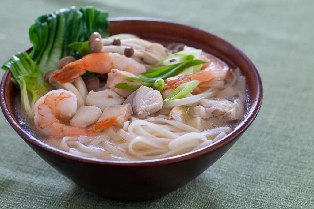吃麵忘帶錢！老顧客「約好明天來還」卻再也沒出現　幾個月後「1名年輕人來到店裡」老闆哭了