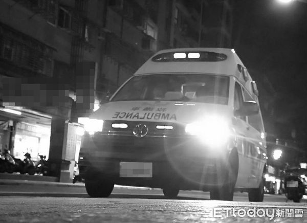 快訊／又是家暴！ 新北「兒持刀狹持媽媽」警方緊急到場
