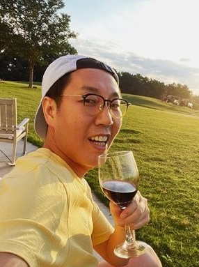 工作全面暫停！51歲資深男星「驚傳緊急送醫」　他虛弱曝「剛吃完2種麵」太要不得