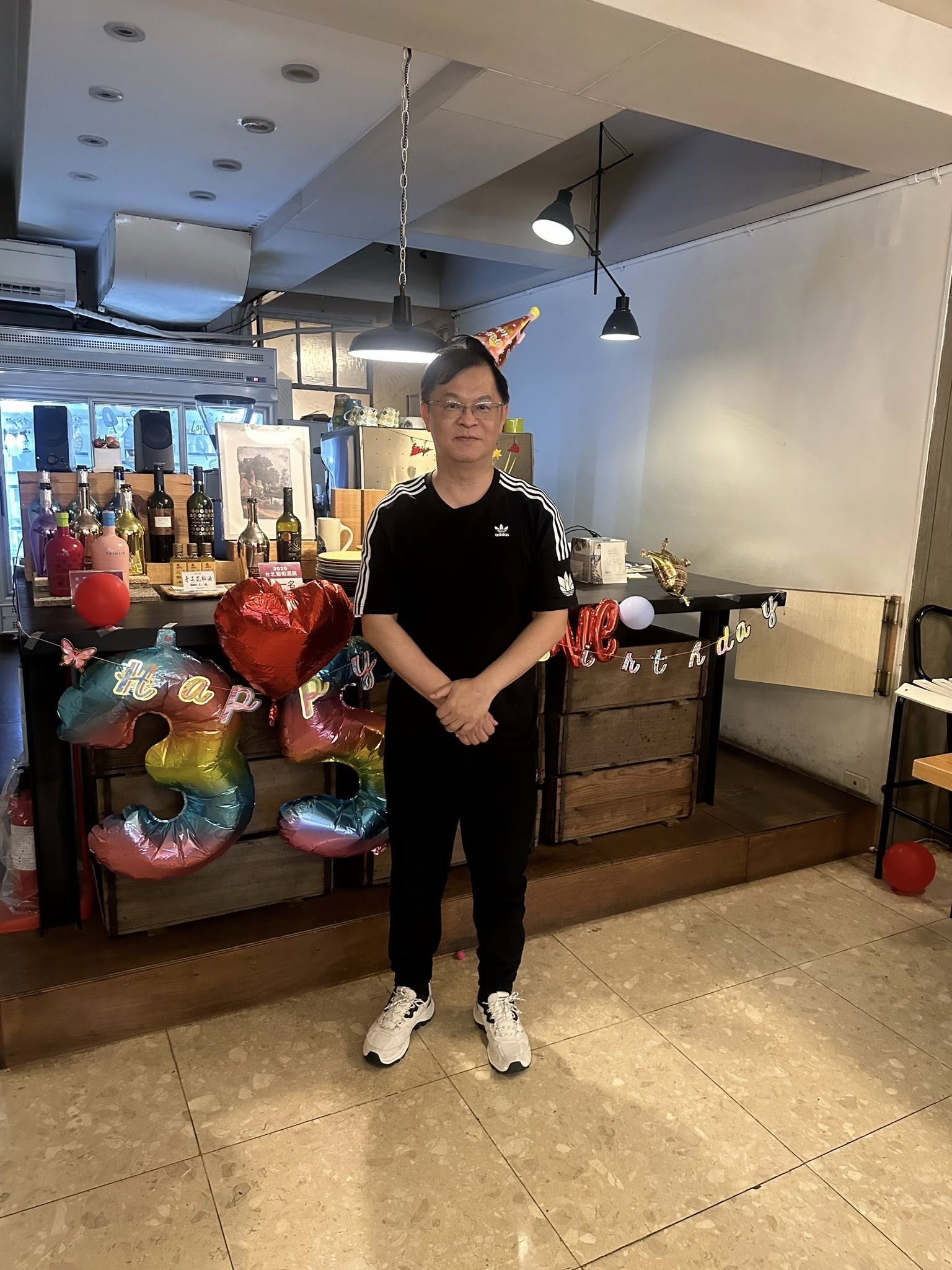 主持18年！61歲劉寶傑「閃辭節目主持人」神隱半年　近況曝光「判若兩人」：變年輕了