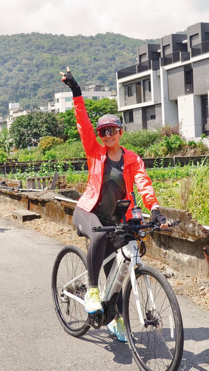 以為普通頭痛！季芹照常工作「卻痛到嘔吐」　緊急送醫「被下令馬上住院」不得離院：有生命危險