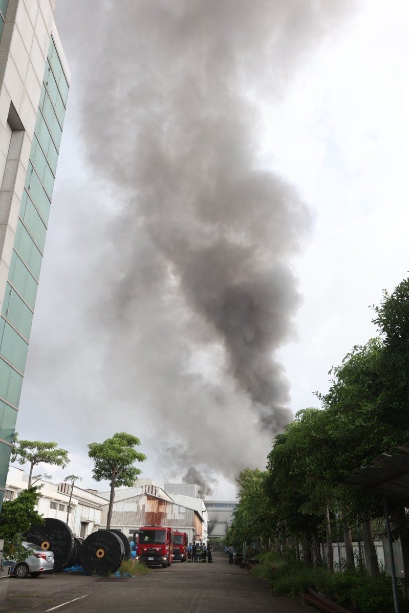 快訊／高雄科技公司「驚傳15人送醫」！母公司台泥「緊急發3大聲明」