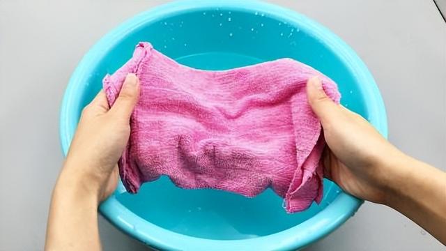 不是普通中暑！女子「體溫升高、意識模糊」送醫不治　醫生嘆「發作不到24小時」：錯過黃金時間