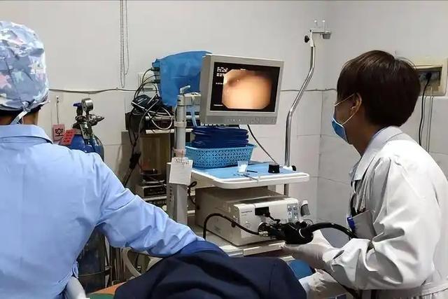 醫生警告：胃癌的第一個信號「常在睡覺時出現」...很多人卻不重視