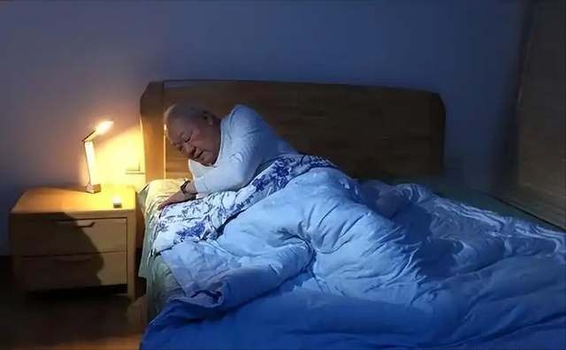 醫生警告：胃癌的第一個信號「常在睡覺時出現」...很多人卻不重視