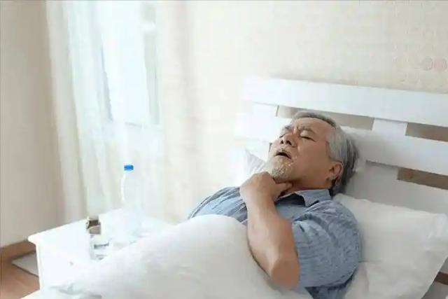 醫生警告：胃癌的第一個信號「常在睡覺時出現」...很多人卻不重視