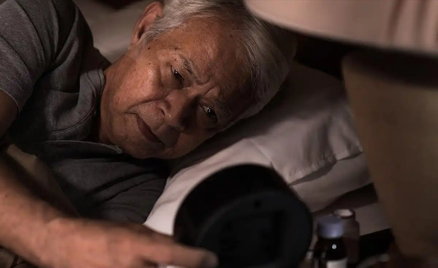 醫生警告：胃癌的第一個信號「常在睡覺時出現」...很多人卻不重視