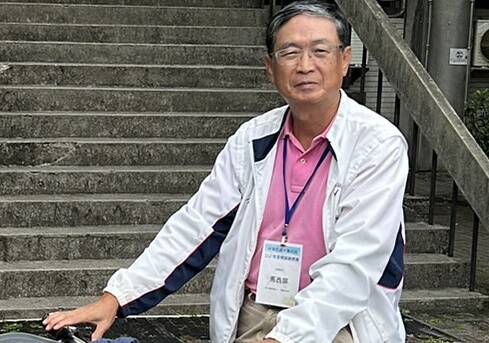 69歲名嘴驚傳失憶症！節目直播「喊不出行政院長是誰」　他悲歎「吃1東西惹禍」