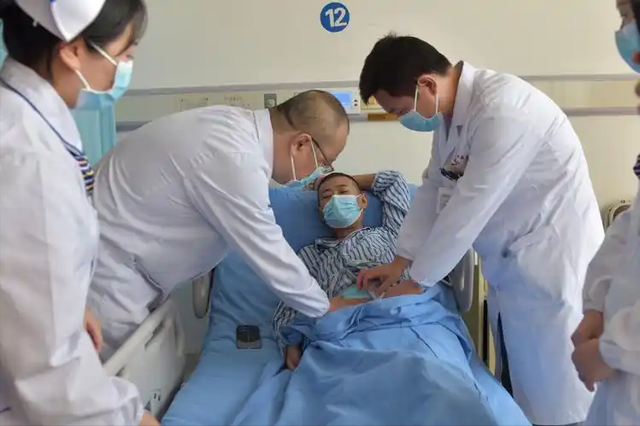 很多人常忽略！腎如果有病「晚上睡覺會有3現象」　醫生示警：「發現時通常太晚了...」