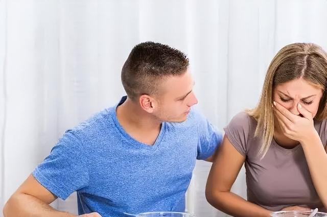 21歲女稱經痛到醫院急診！醫生掀裙一看「一顆頭露出來」看傻：快準備接生