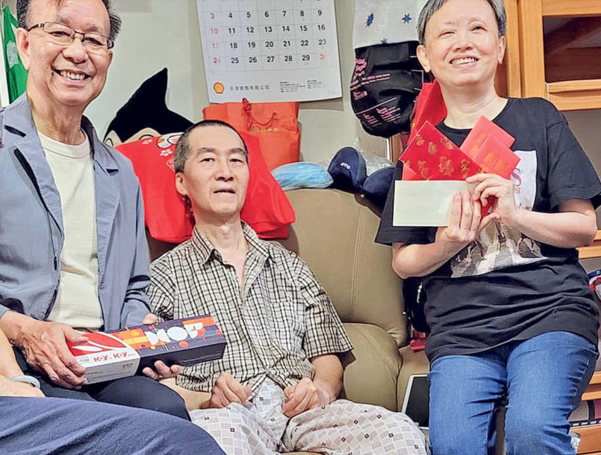 69歲資深男星「驚傳家中身亡」死因曝光！小兒麻痺妻淚證實：「他絕望到只想等死」