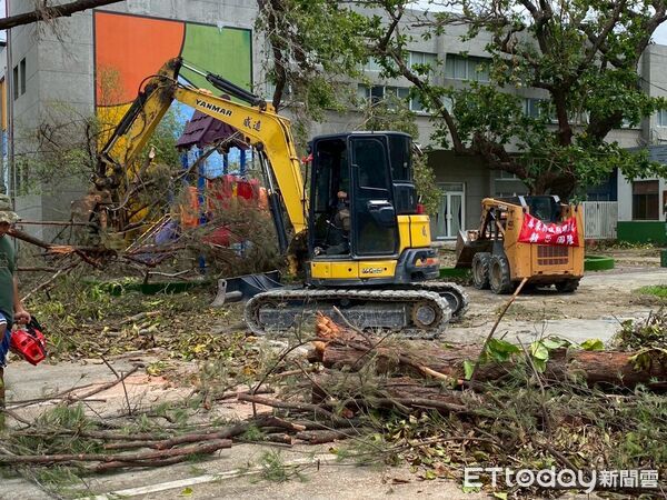 颱風夜停電「台南嬤竟葬身火海」原因曝光！兒子怒控消防隊：「要我拿防火災海報拍照...」