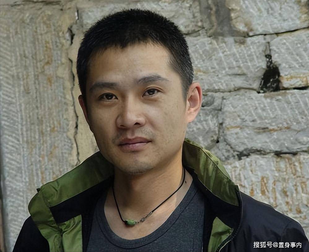 寵老婆23年！帥氣男星「娶上海普女為妻」收入全上交　「全家都把她當寶」讚：魅力在這裡