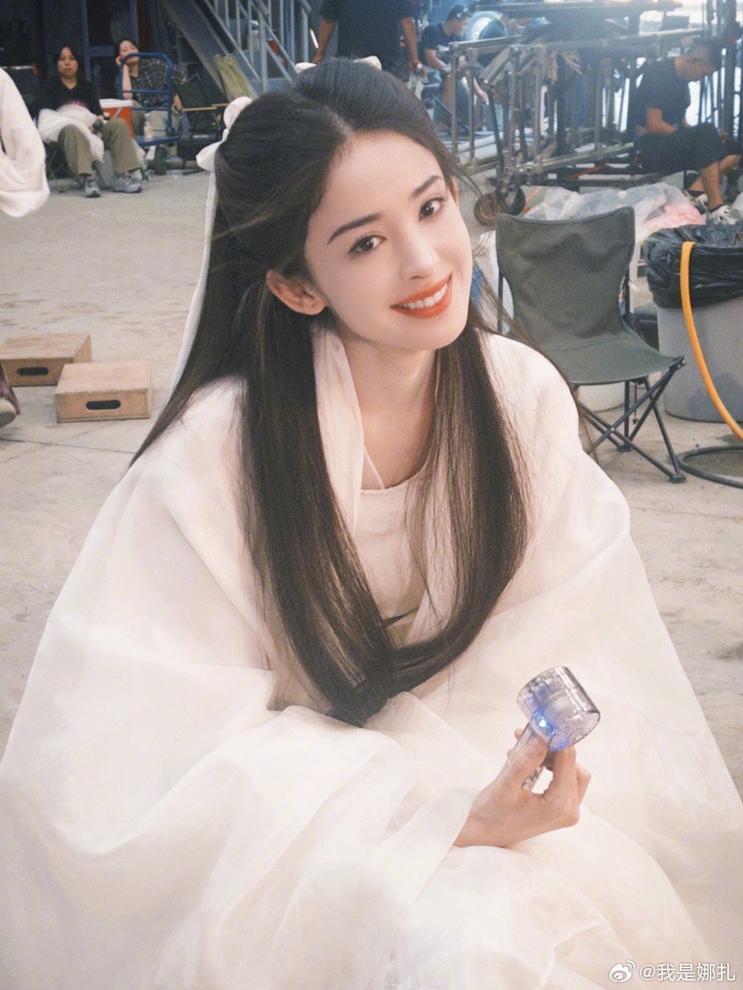長太美求學被欺負！大咖女星「餐廳吃飯被偶遇」　近看「驚人素顏狀態」網全看傻
