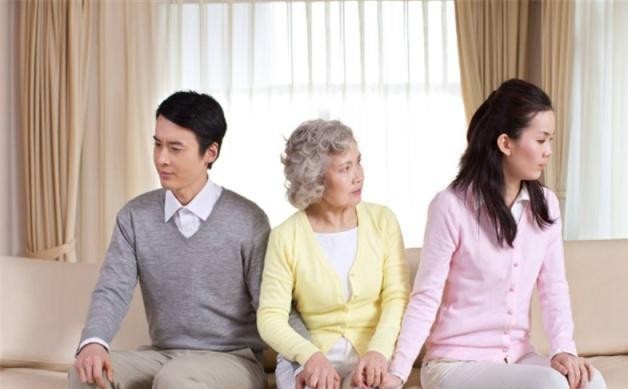 公婆都有退休金！「我開口借1萬2」給兒子報才藝班遭拒　無意間「看到餐桌上一幕」心都寒了
