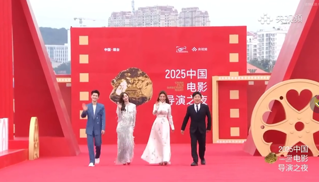 典禮星光熠熠！51歲中國女星「同框46歲台灣女星」紅毯爭艷　網讚嘆「自然老去才是美」：瞬間高下立判