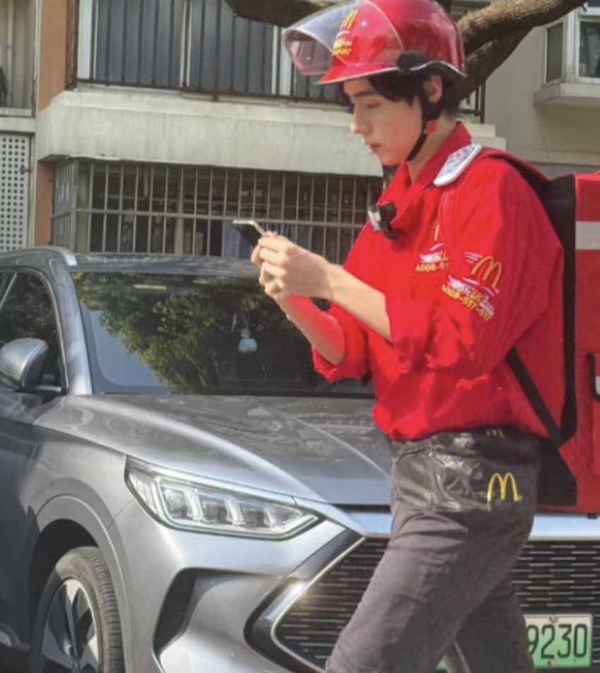 31歲帥氣男星才傳退休！遭捕獲當「麥當勞外送員」現況曝光