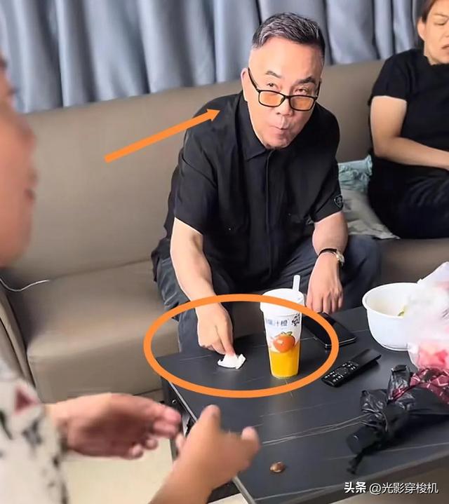 悲痛／資深大咖驟逝！兒遭全網轟「是他害死爸爸」　來不及送別「生前盡孝畫面曝」