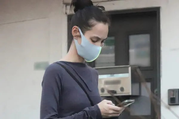 曾和GD情纏多年！知名女星「街頭熊抱新男友」高調約會　找到幸福認了：「不再偽裝自己...」