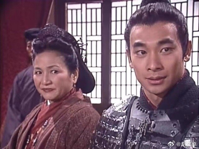 慶祝17歲愛女畢業！53歲大咖「兒女皆讀名校」年花千萬　驕傲「她獲三大獎」：又美又自信