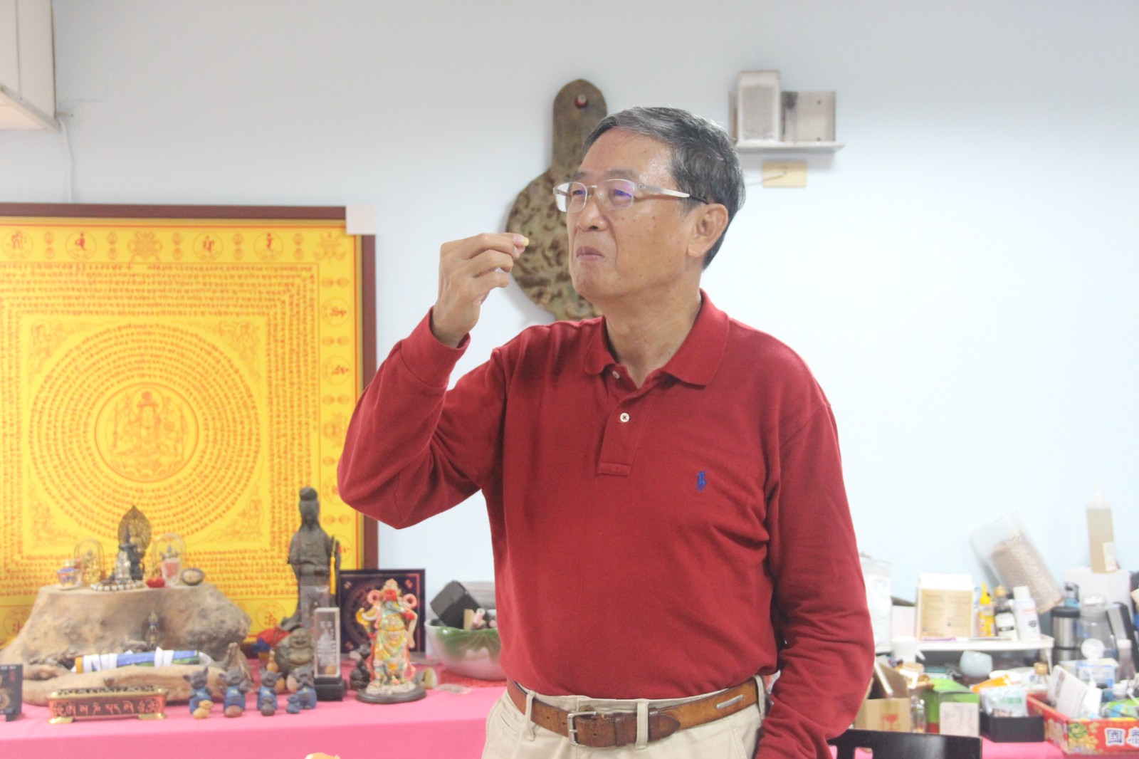 資深名嘴認失憶！證實「病情已出現十年」苦勸：少吃一藥物　僅一顆「失智風險飆2倍」