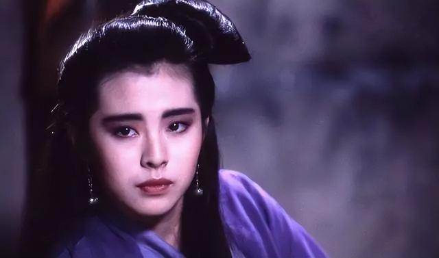 58歲女神無懼素顏！曾被質疑「醫美過度」面部僵硬　大方露臉「曬海邊自拍」：狀態太美了