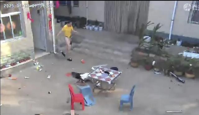 做飯時突爆炸！6歲女兒「在門口被沖飛」全身通紅　「母女嚴重燒傷」現況曝光：仍徘徊鬼門關