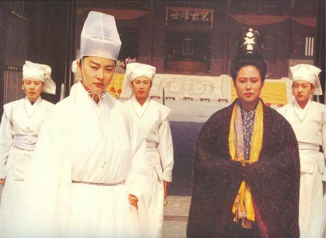 75歲演藝圈大哥「驚傳過世」死因曝光！眾星悲痛哀悼