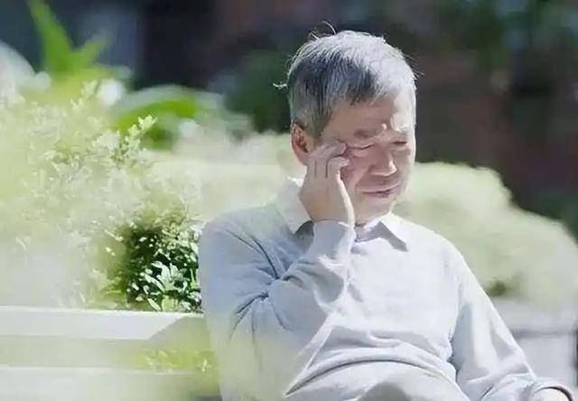 別太節儉了！多吃「天然維生素B12」預防癡呆　公開「這3物」必吃：大腦保護傘