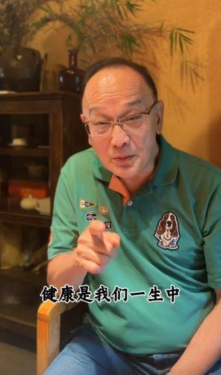 消失近一年！75歲大咖「驚傳住院」半身麻痺　現況曝光「悲吐心聲」：死是應該的