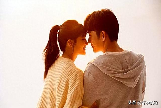 夫妻「最佳年齡差」是多少？不是3歲、也不是5歲...醫生認證「差這歲數都很配」家庭大多幸福❤️